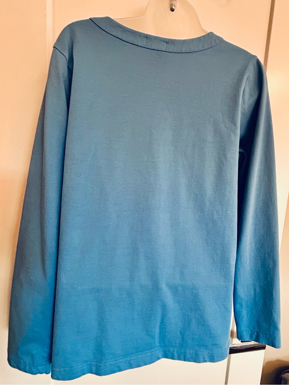 L.L. Bean Sky Blue Cotton Notch-Neck long sleeve Tee M - Picture 5 of 5